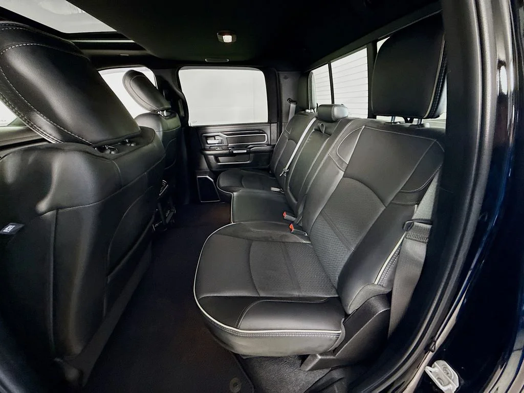 Used 2019 Diamond Black Crystal Pearlcoat Ram Laramie image 7