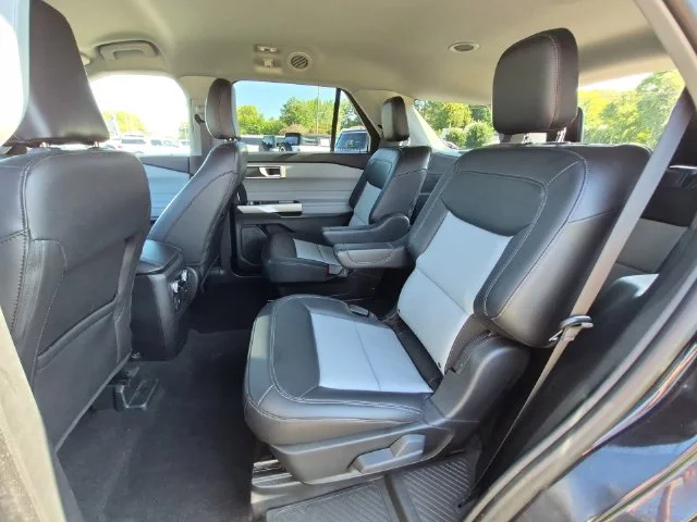 Used 2024 Black Ford XLT image 29