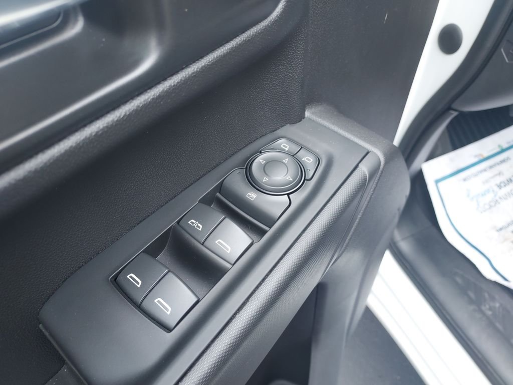 Used 2023 White Chevrolet Custom image 11