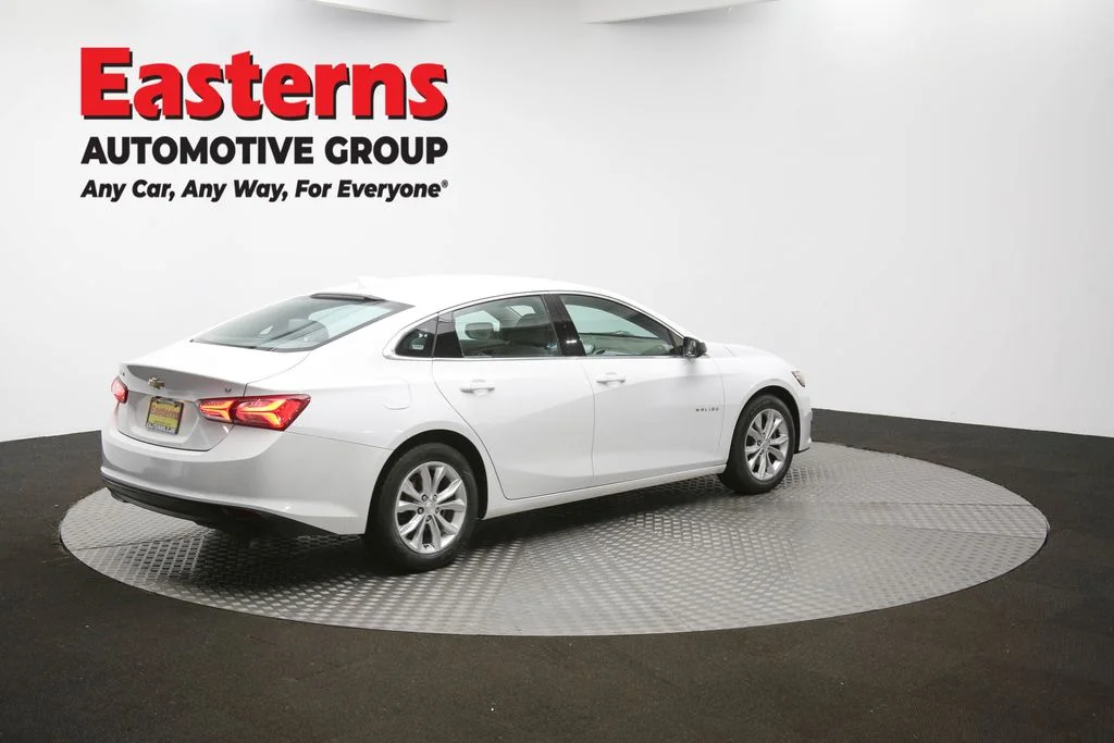 Used 2022 White Chevrolet LT image 38