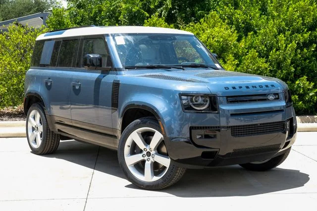 New 2026 Tasman Blue Land Rover X-Dynamic SE image 7