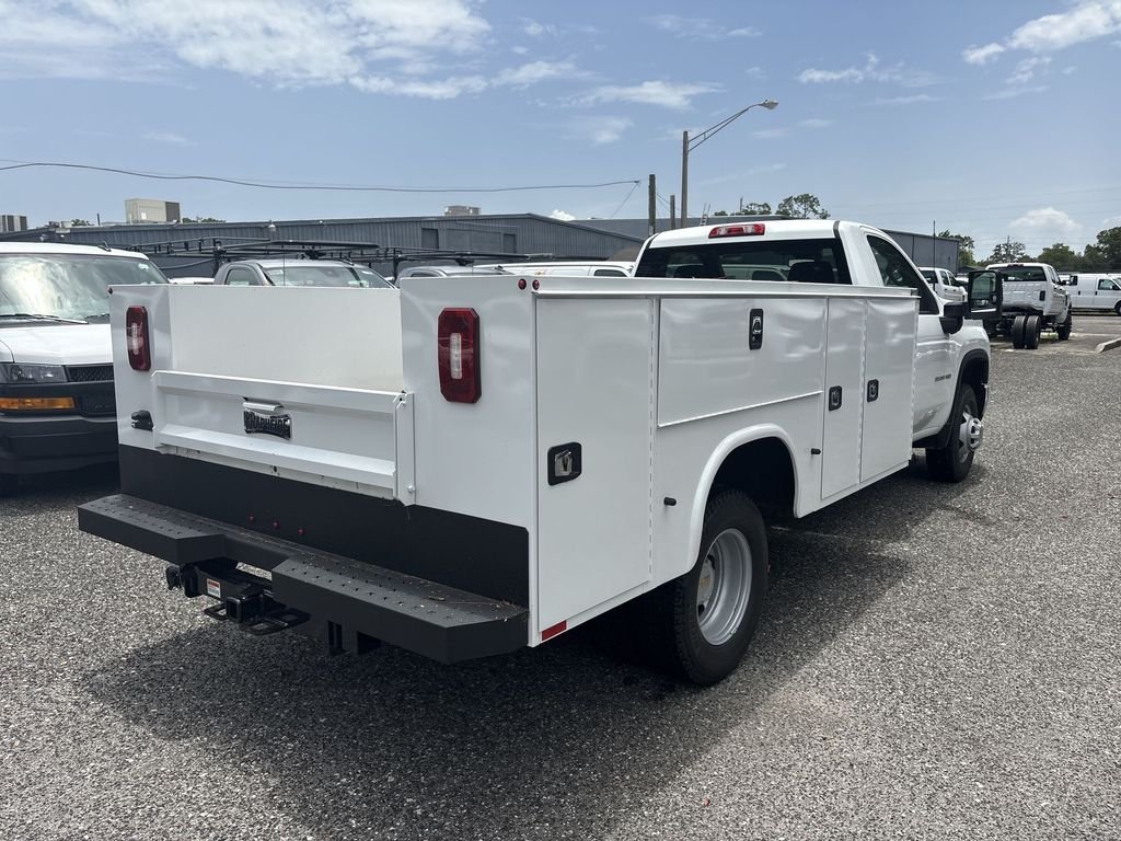 New 2026 Summit White Chevrolet Work Truck image 15