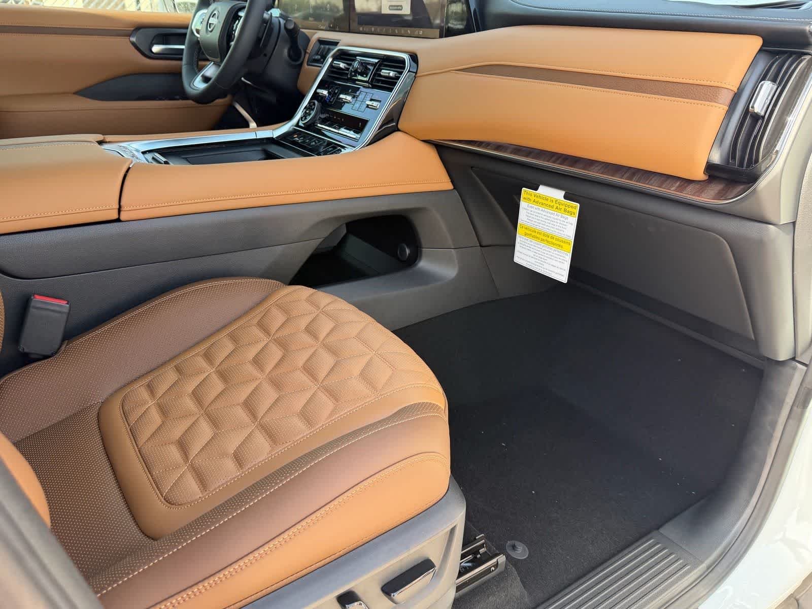 New 2026 Everest White TriCoat Nissan Platinum Reserve image 14