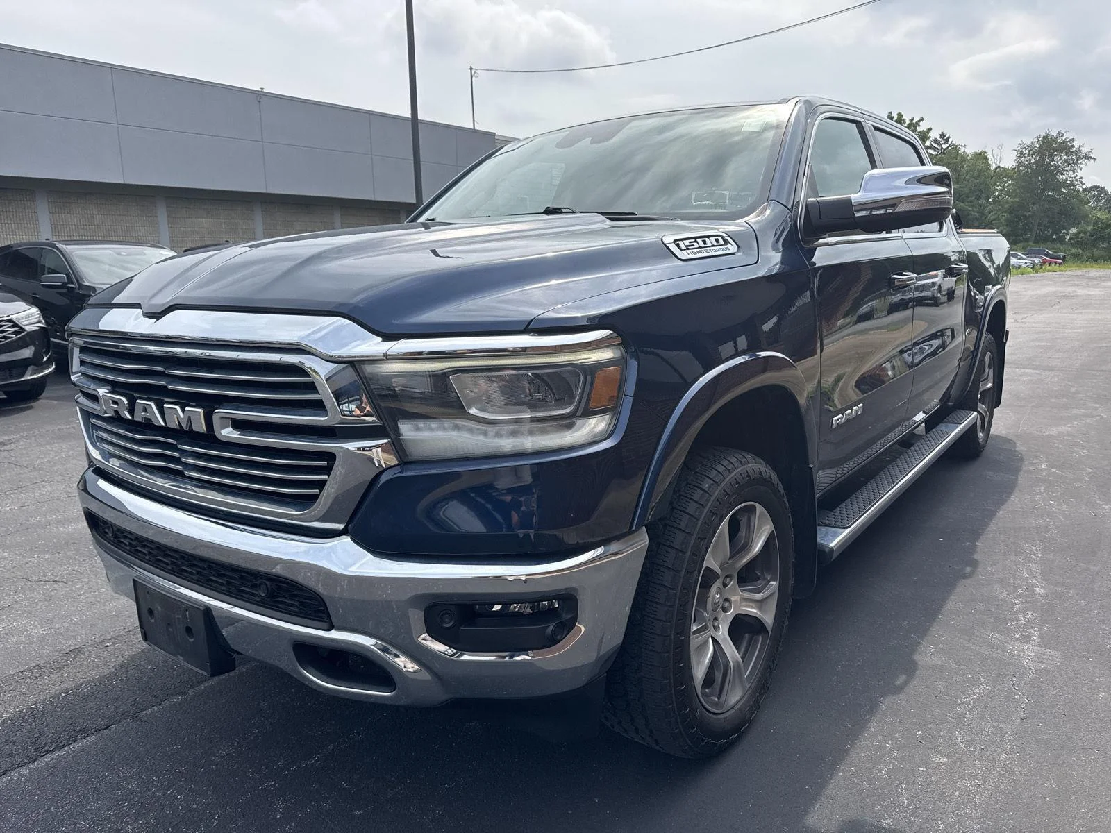 Used 2021 Patriot Blue Pearlcoat Ram Laramie image 3