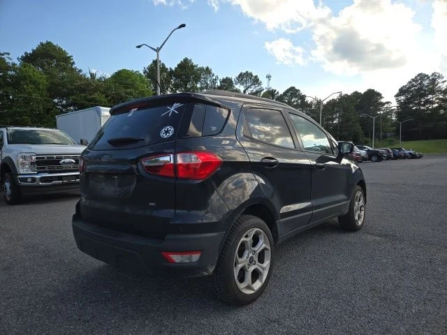 Used 2021 Shadow Black Ford SE image 3
