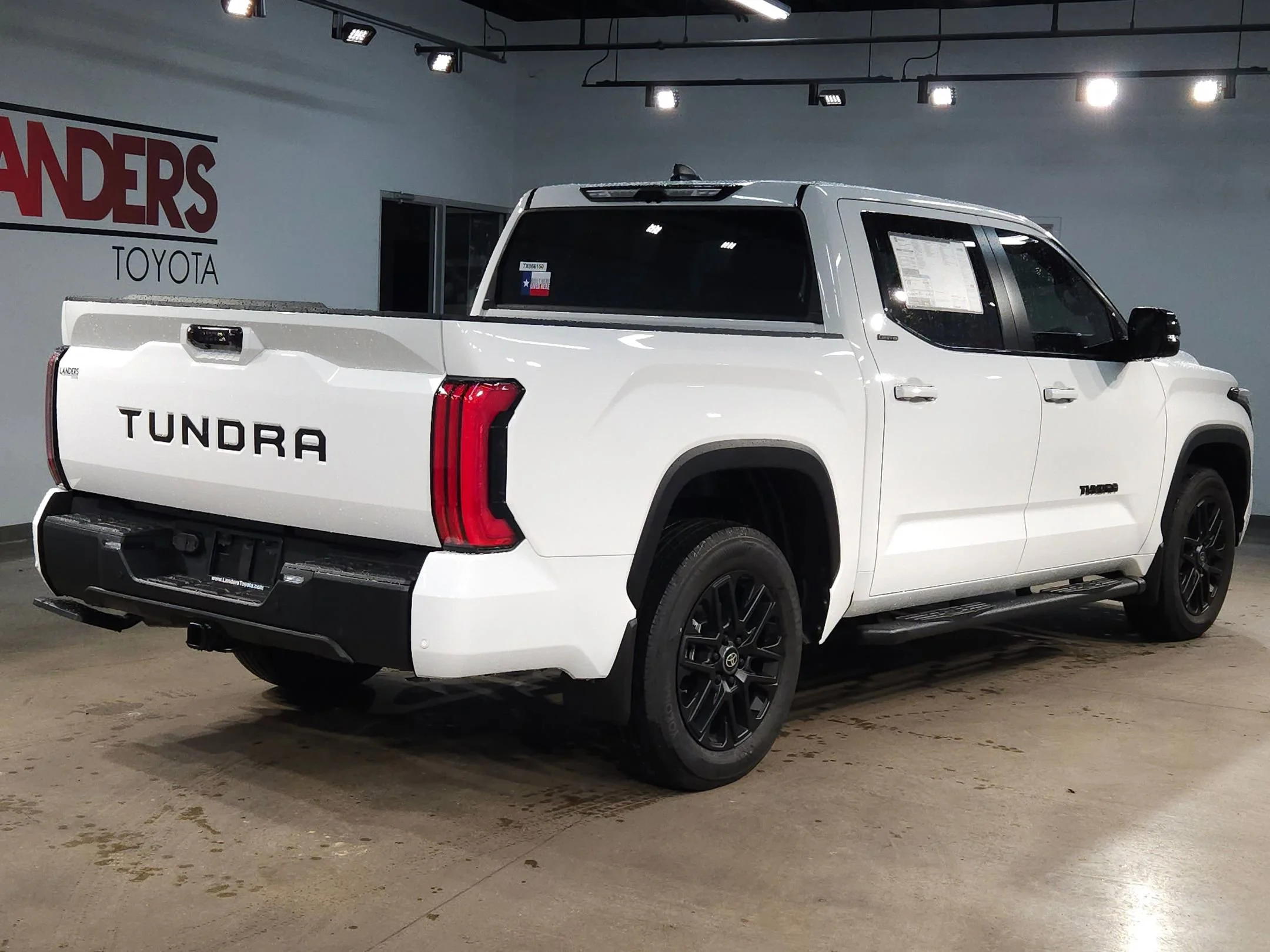 2026 Toyota Tundra Limited - Photo 7