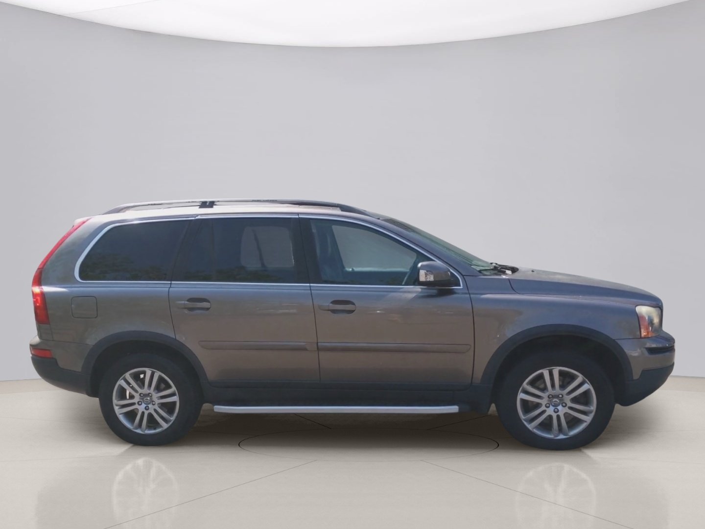 Used 2009 Gold Volvo I6 image 4