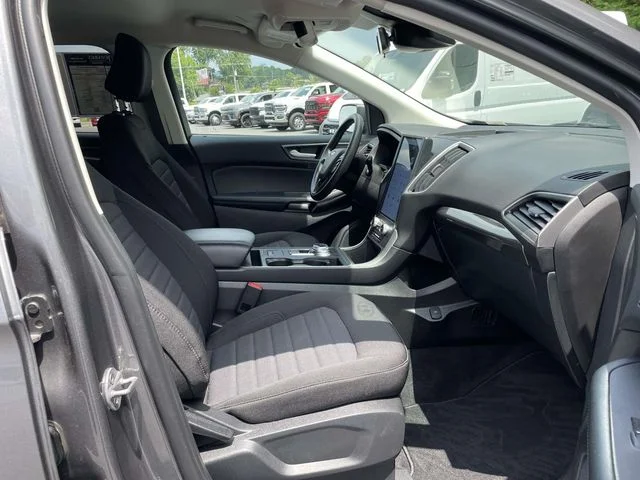 Used 2024 Gray Ford SE image 15