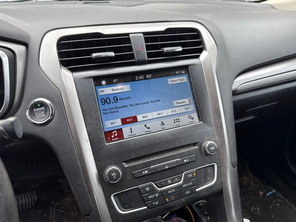 Used 2018 Magnetic Ford SE image 7