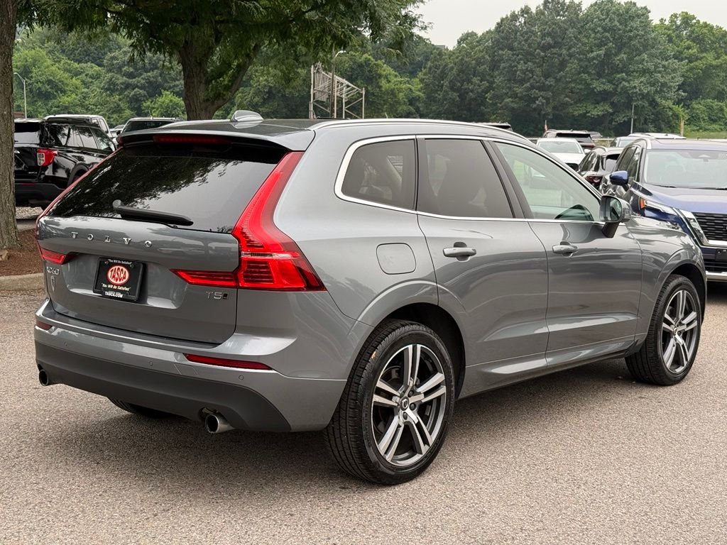 Used 2021 Gray Volvo T5 Momentum image 9