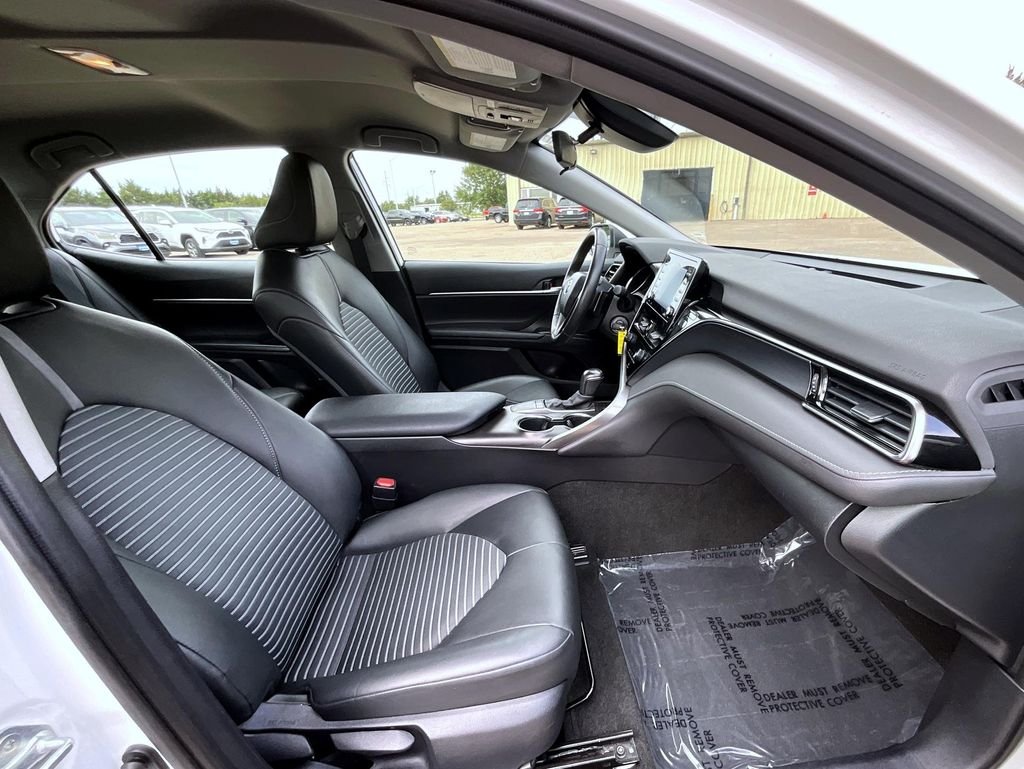 2024 Toyota Camry SE - Photo 15
