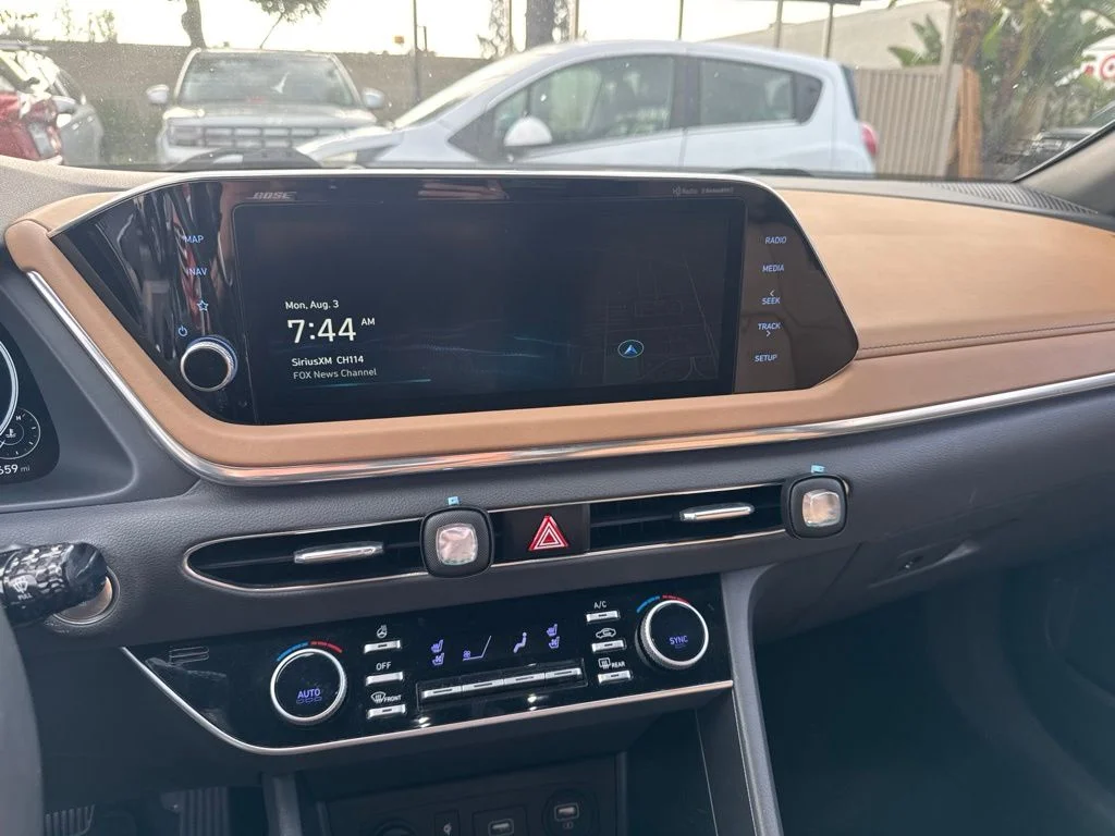 Used 2020 Gray Hyundai Limited image 9
