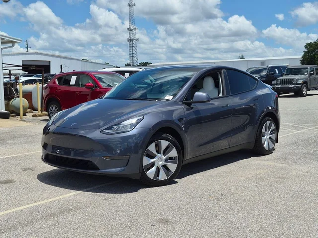 2023 Tesla Model Y Long Range