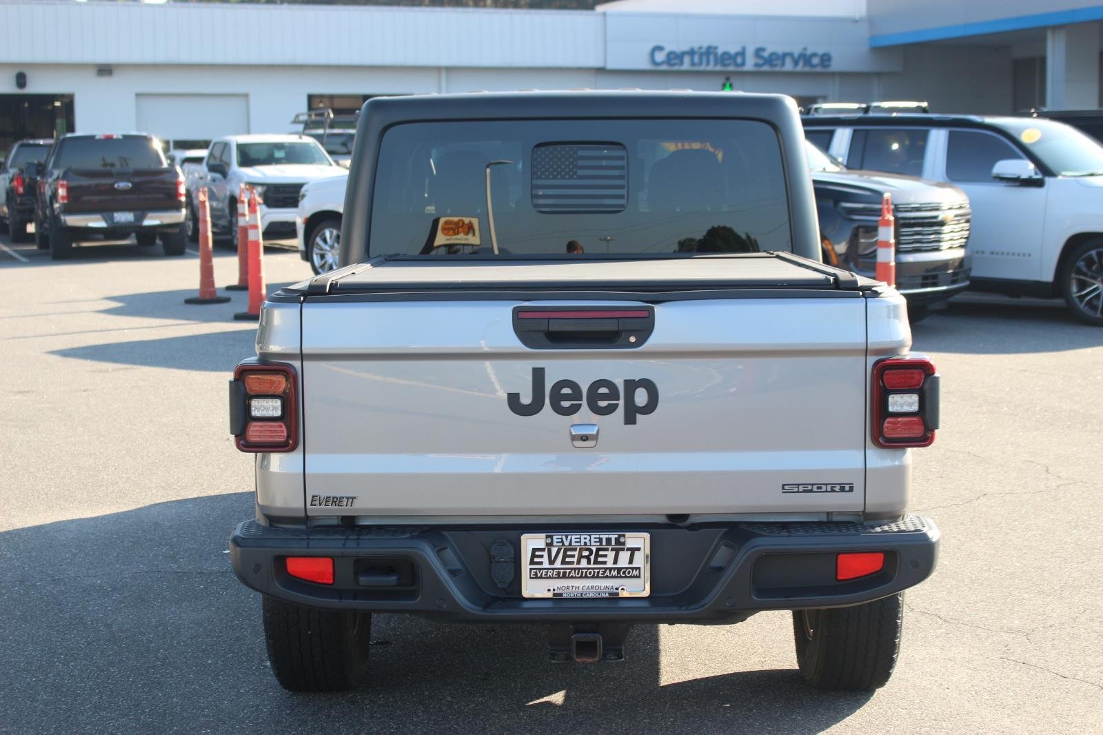 Used 2020 Silver Jeep Sport S image 6