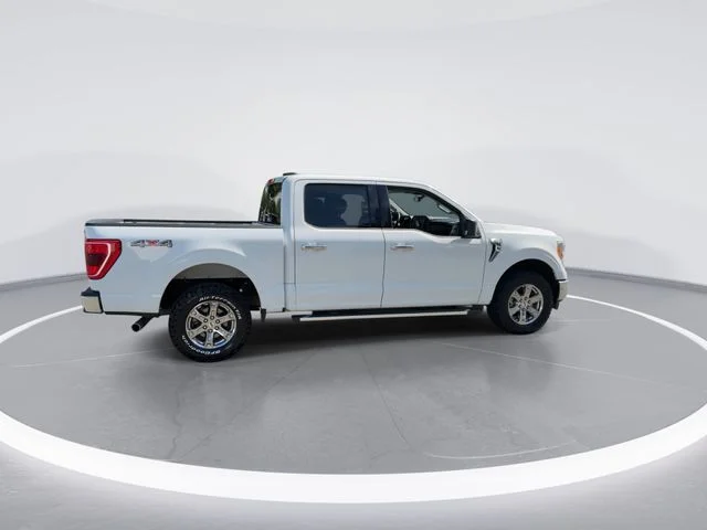 Used 2023 White Ford XLT image 9