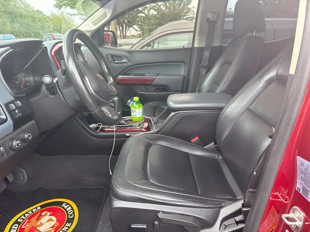 Used 2022 Red Chevrolet Z71 image 6