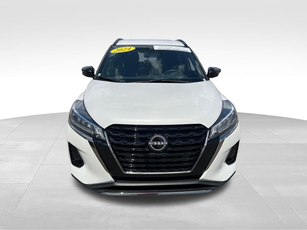 Used 2024 White Nissan SR image 8