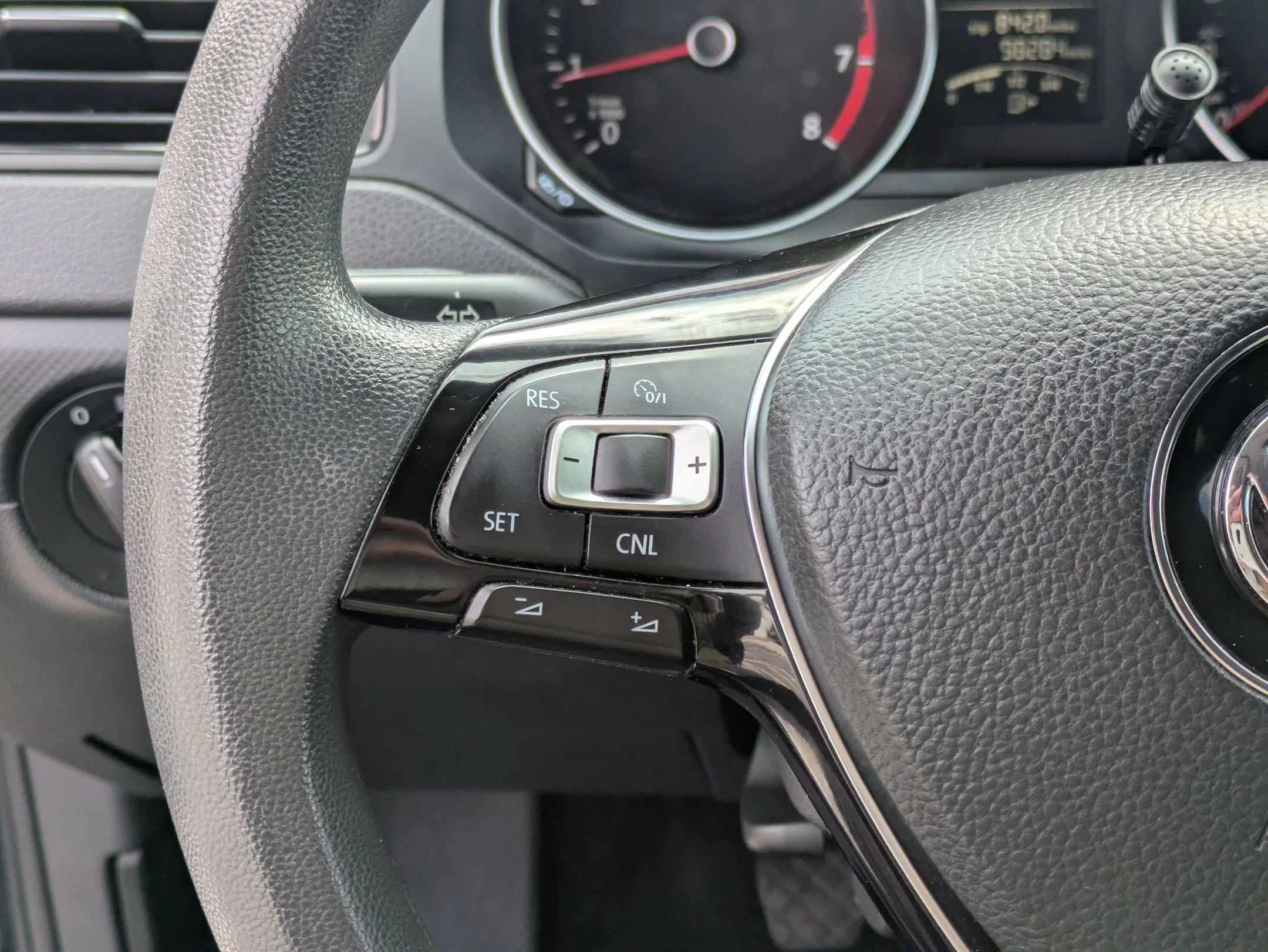 Used 2015 Black Volkswagen 2.0L Base image 16