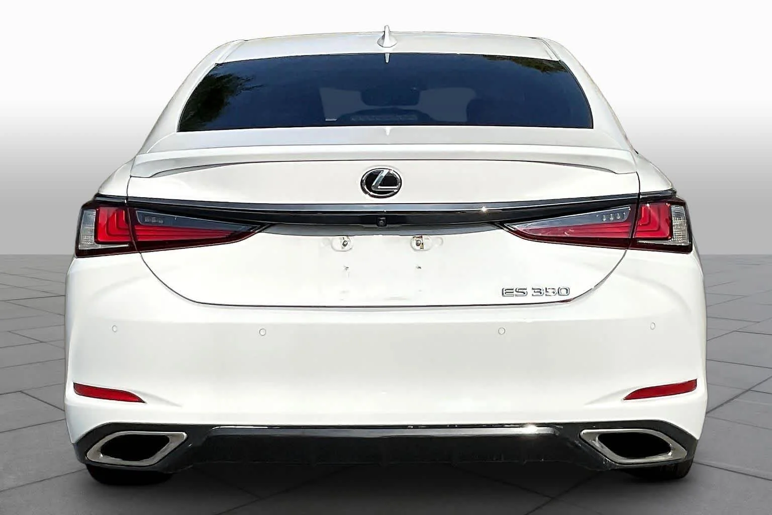 Used 2023 Ultra White Lexus F SPORT Handling image 9