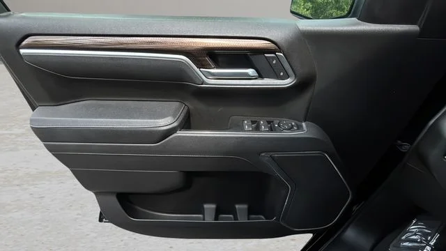 Used 2026 Black Chevrolet RST image 17