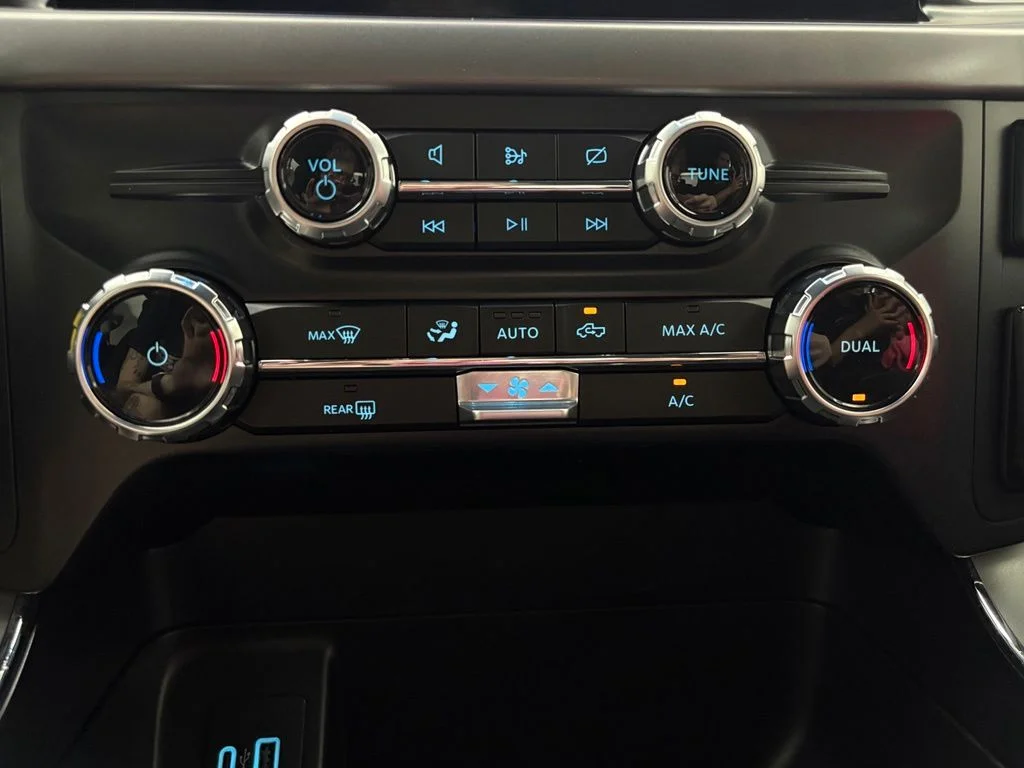 Used 2024 Oxford White Ford XLT image 24