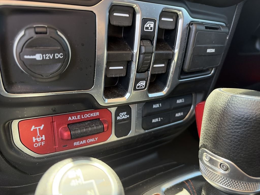 Used 2021 Red Jeep Mojave image 25