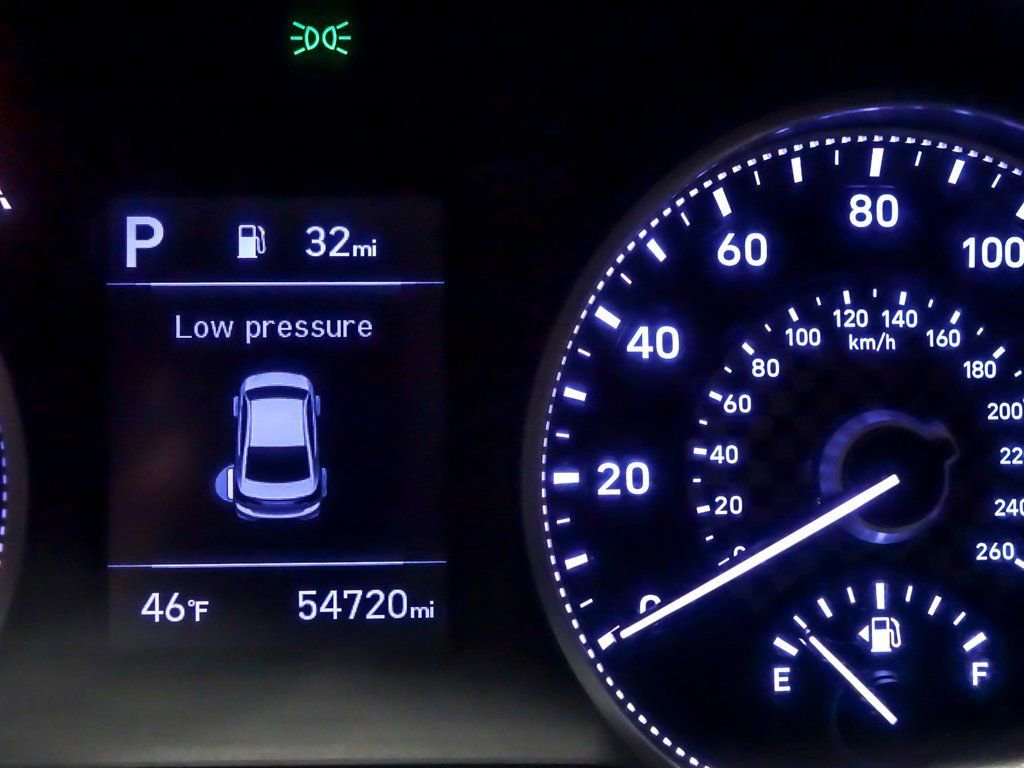 2020 HYUNDAI ELANTRA - Image 20