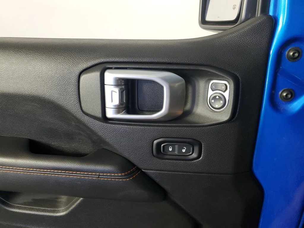 Used 2021 Blue Jeep Mojave image 30