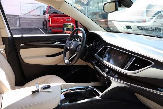 Used 2023 Red Buick Essence image 40