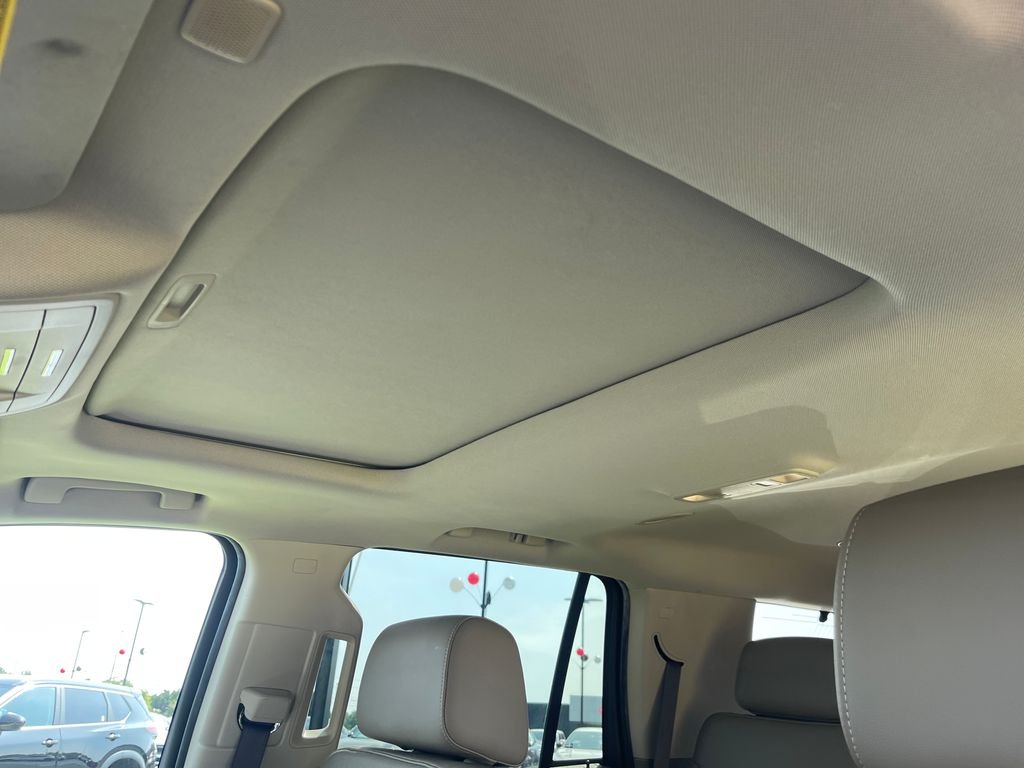 Used 2020 Blue Chevrolet Premier image 23