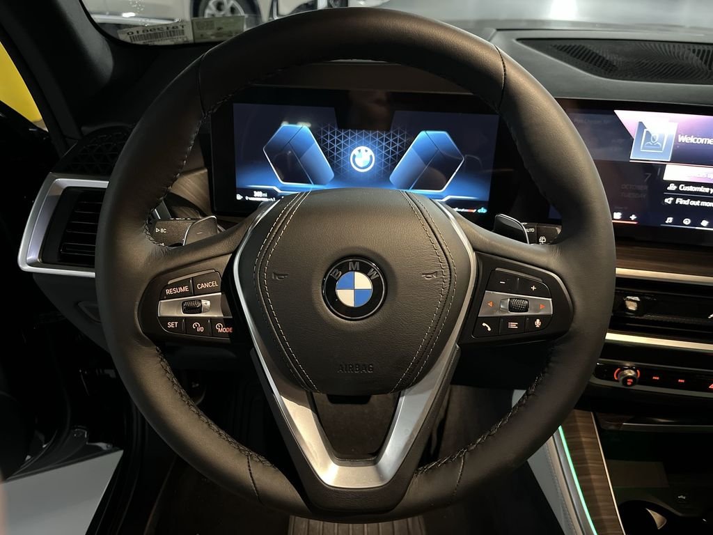 Used 2026 Black Sapphire Metallic BMW xDrive40i image 14