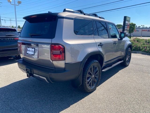 Used 2024  Toyota Base image 3
