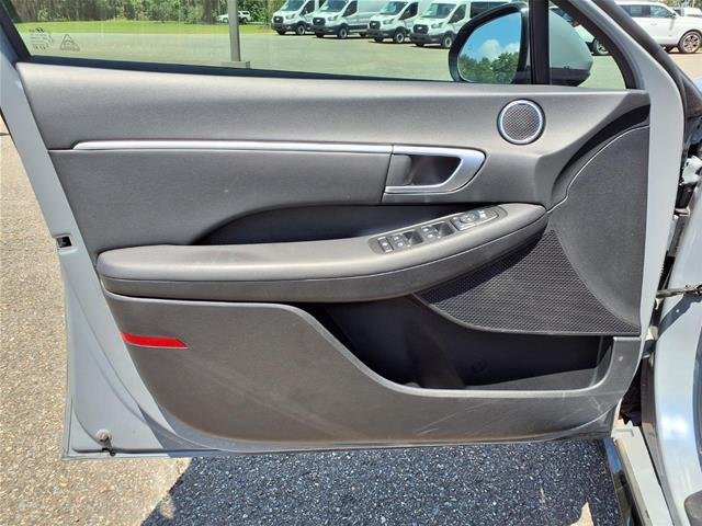 Used 2024  Hyundai  image 27