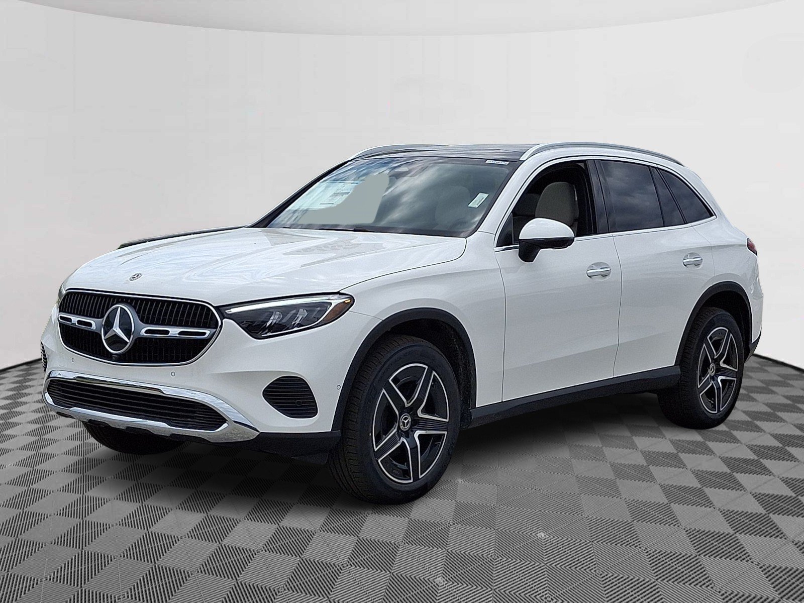 New 2026 Polar White Mercedes-Benz GLC 300 image 3