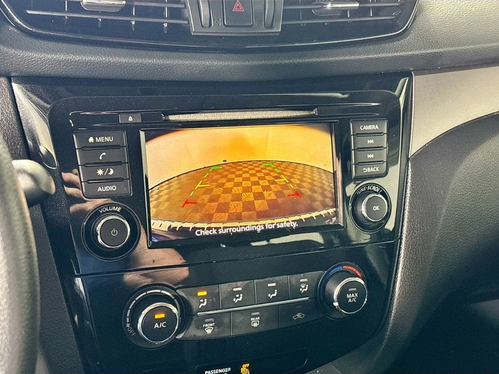 Used 2019 Black Nissan S image 16