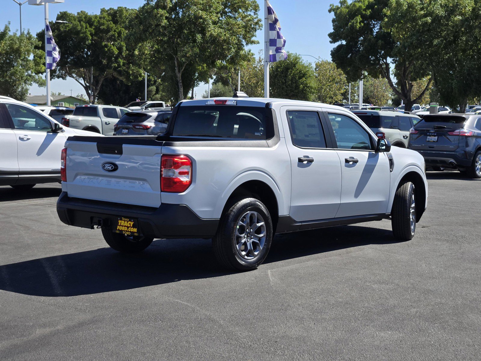 New 2026 Space White Metallic Ford XLT image 4