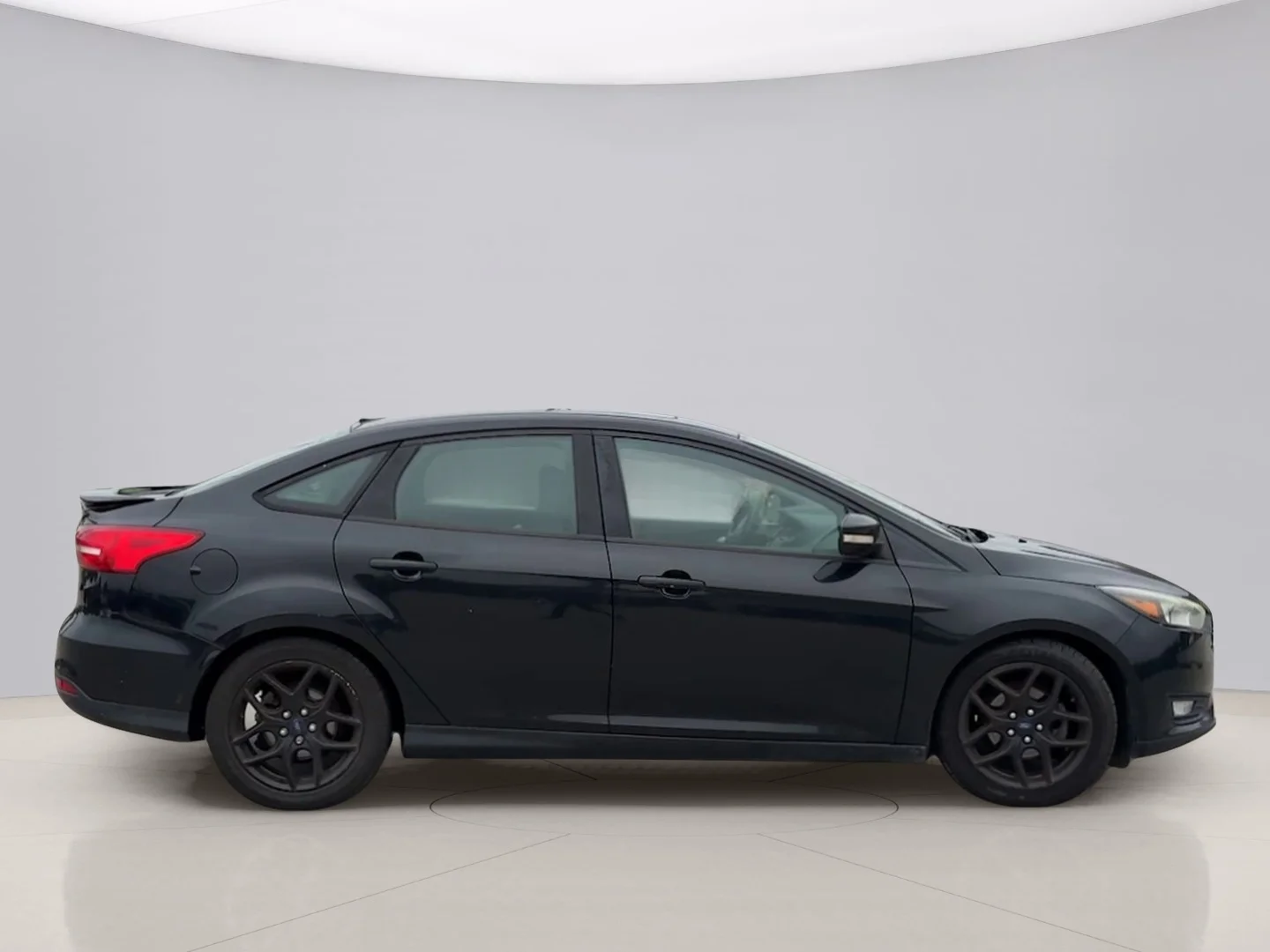 Used 2015 Black Ford SE image 6