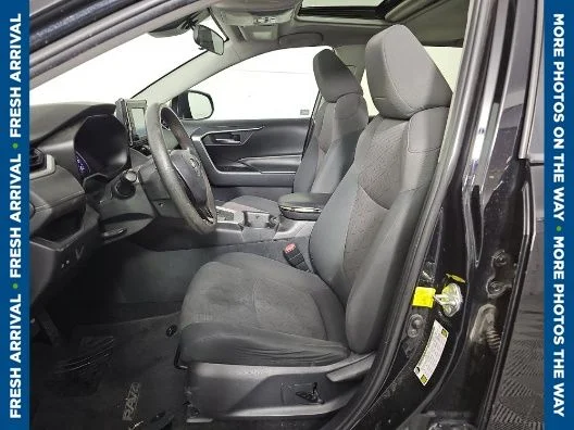 Used 2019 Black Toyota XLE image 6
