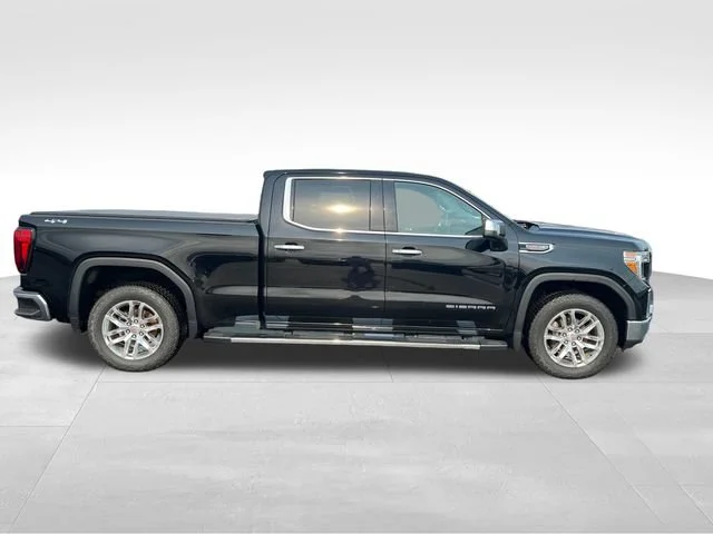 Used 2022 Onyx Black GMC SLT image 3