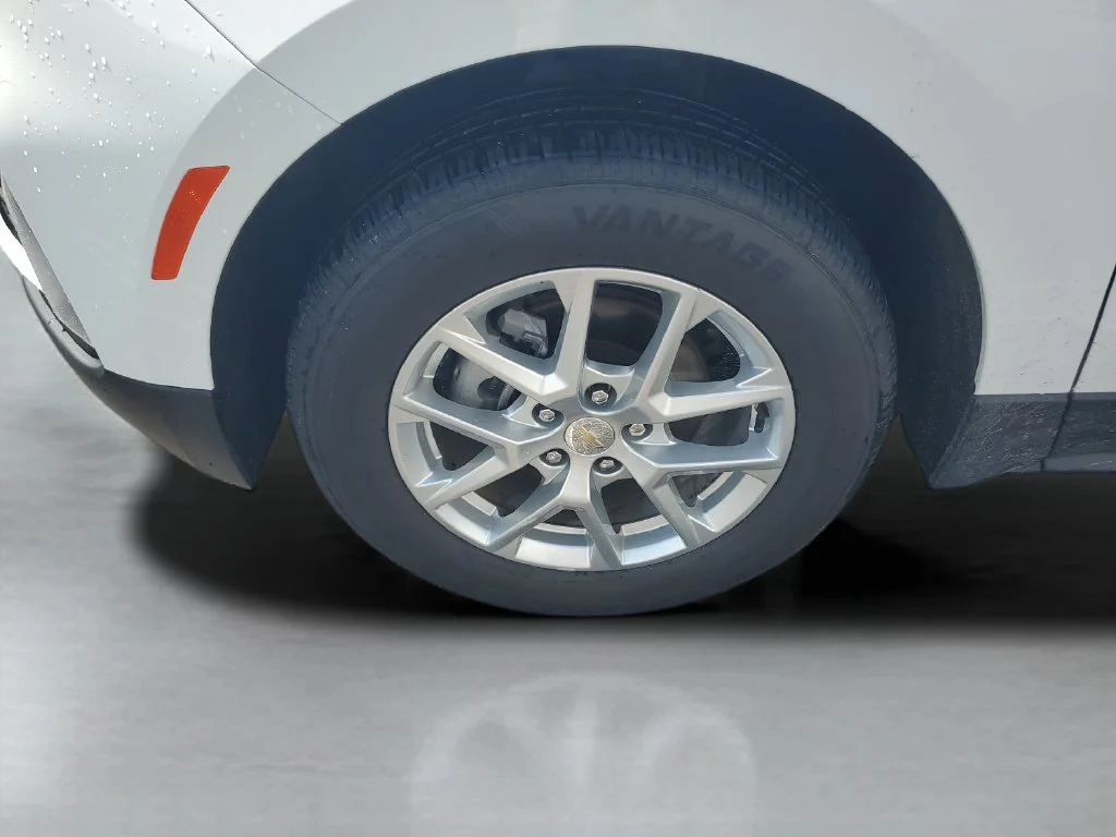 Used 2024 White Chevrolet LT image 24