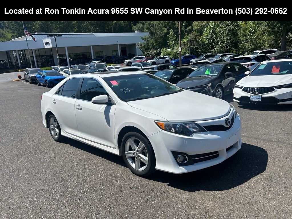 Used 2013 Super White Toyota SE image 1
