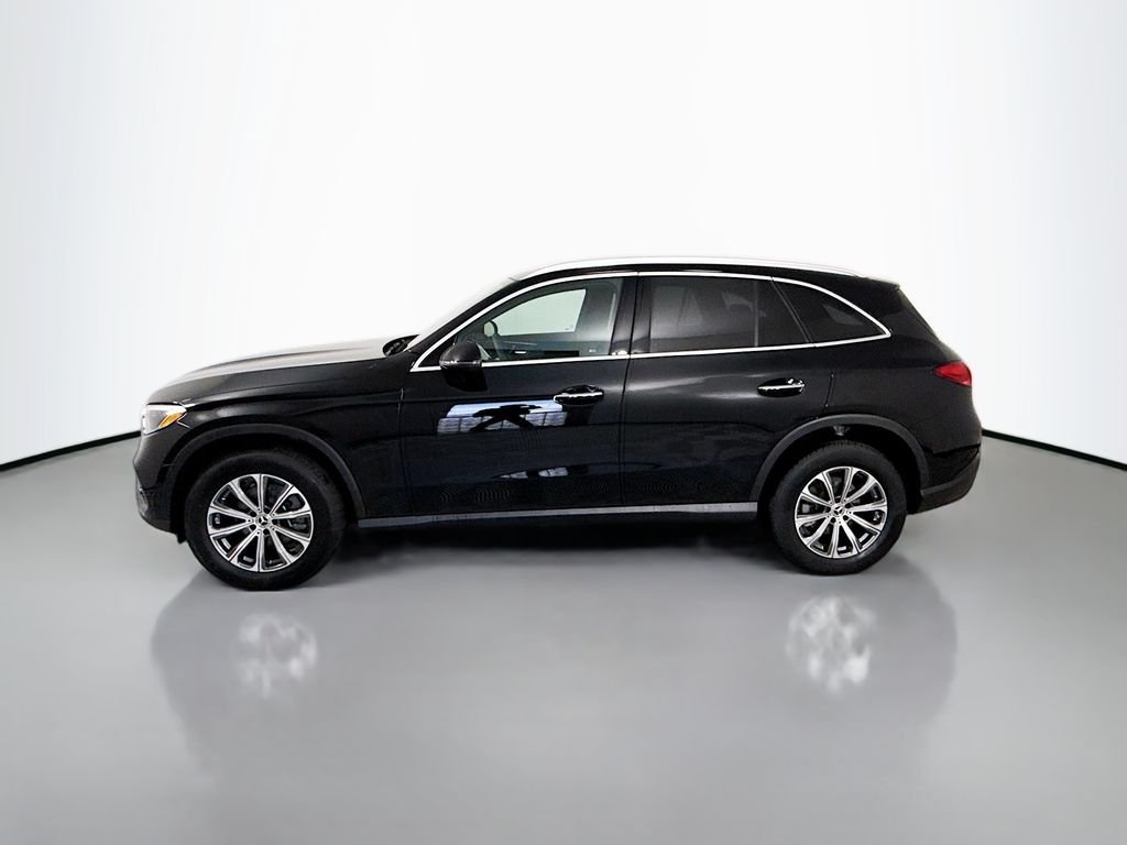Used 2026 Black Mercedes-Benz GLC 300 image 2