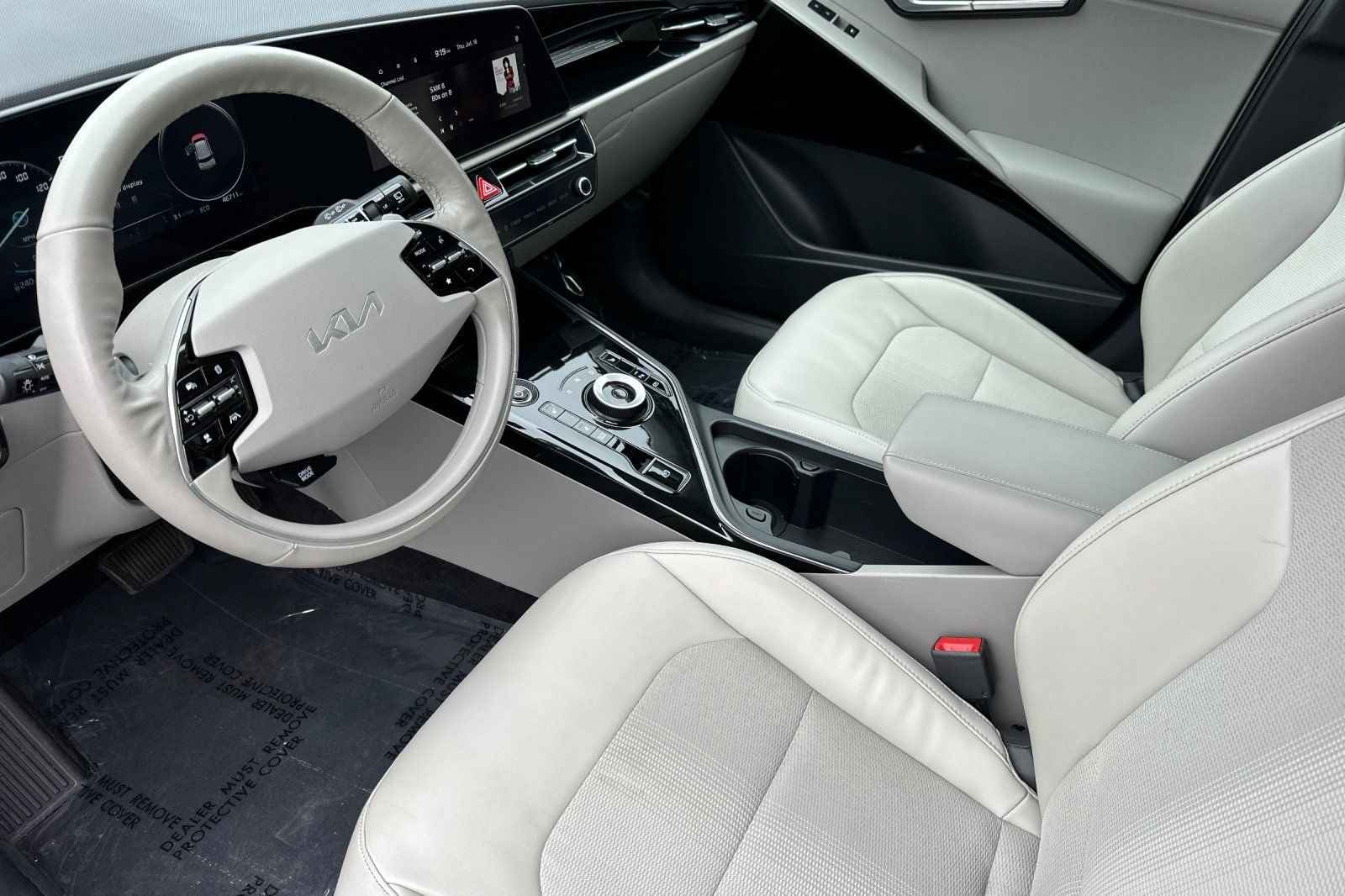 Certified Used 2023 White Kia Wind image 10