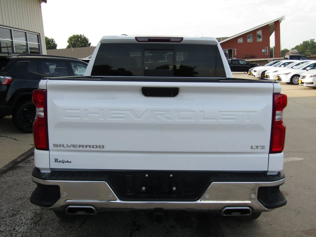 Used 2024 White Chevrolet LTZ image 4