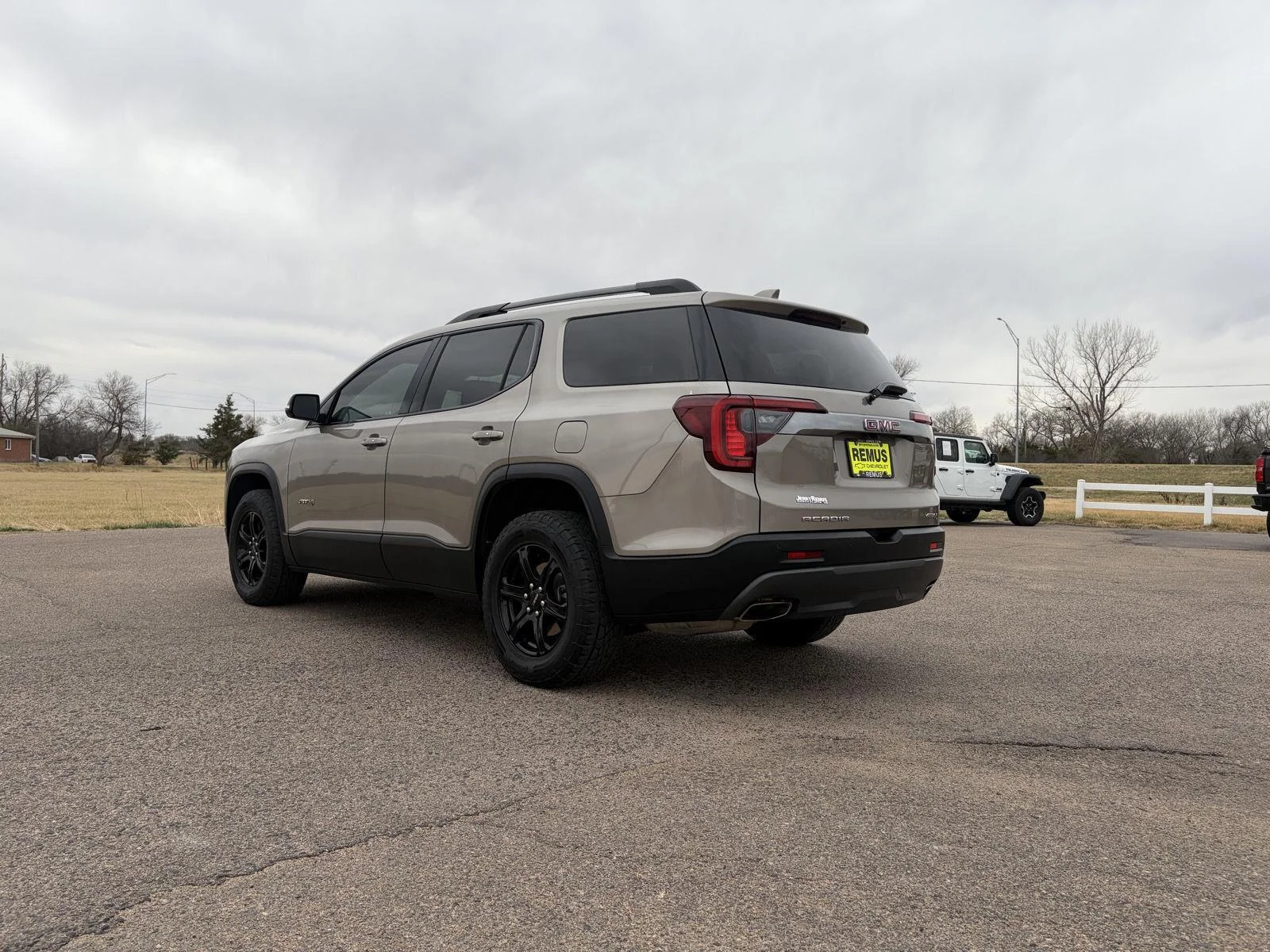 Used 2023 Light Stone Metallic GMC AT4 image 5