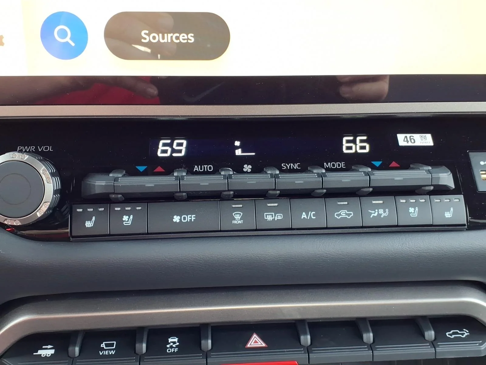2026 Toyota Tundra Platinum - Photo 17
