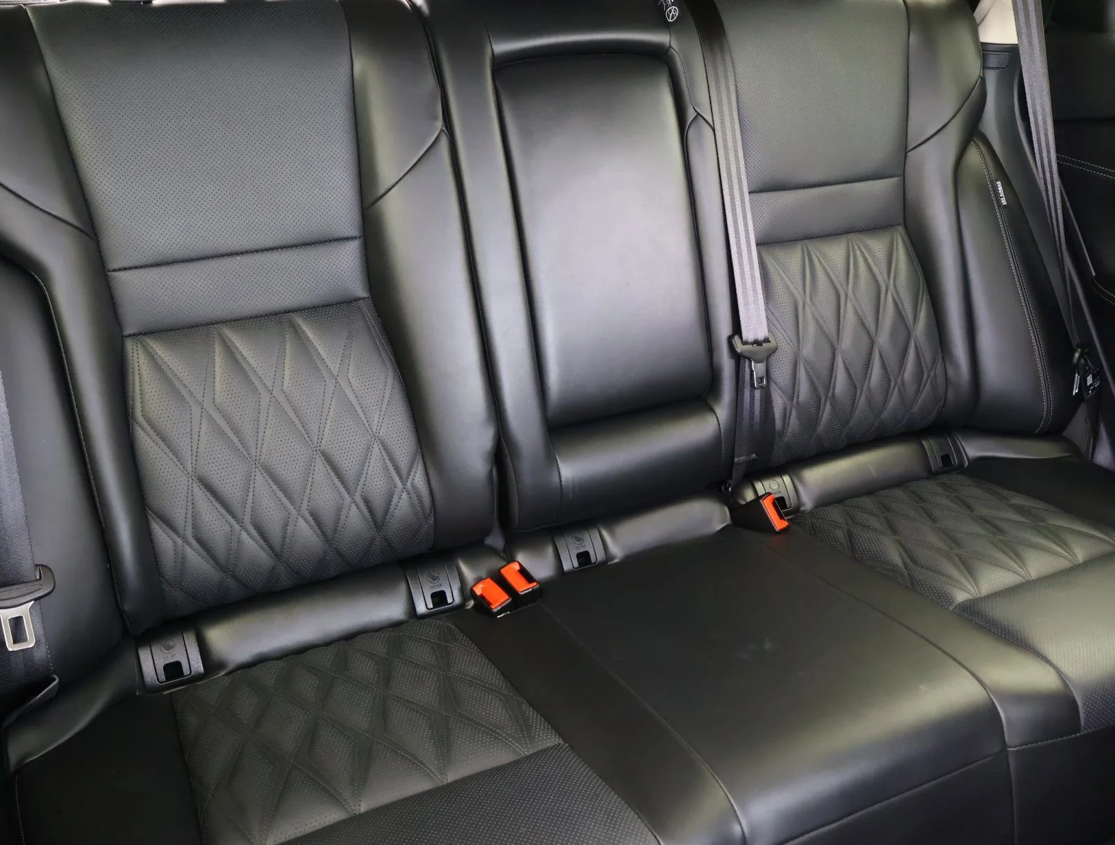 Used 2025 Everest White Pearl/Super Black Nissan Platinum image 19