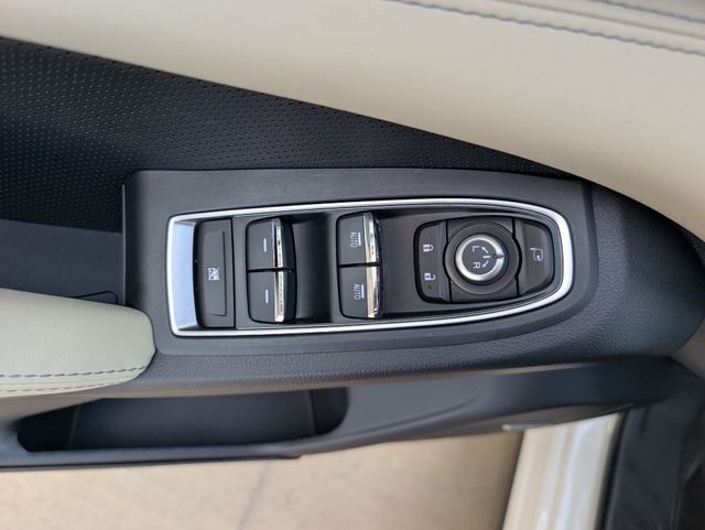 New 2026 CRYSTAL WHITE PEARL Subaru Limited 7-Passenger image 15