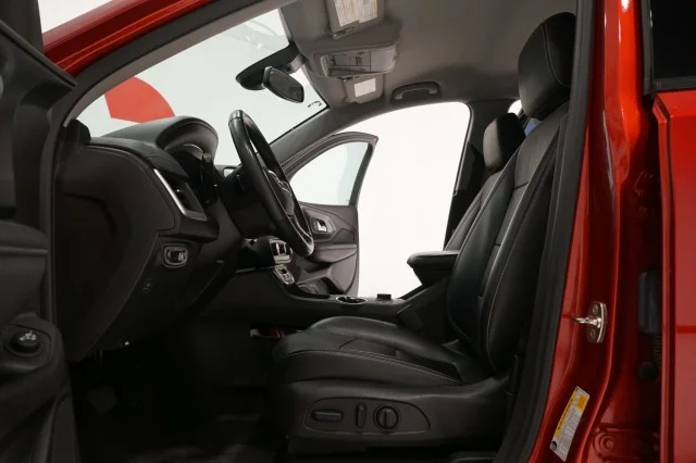 Used 2024  GMC SLT image 22