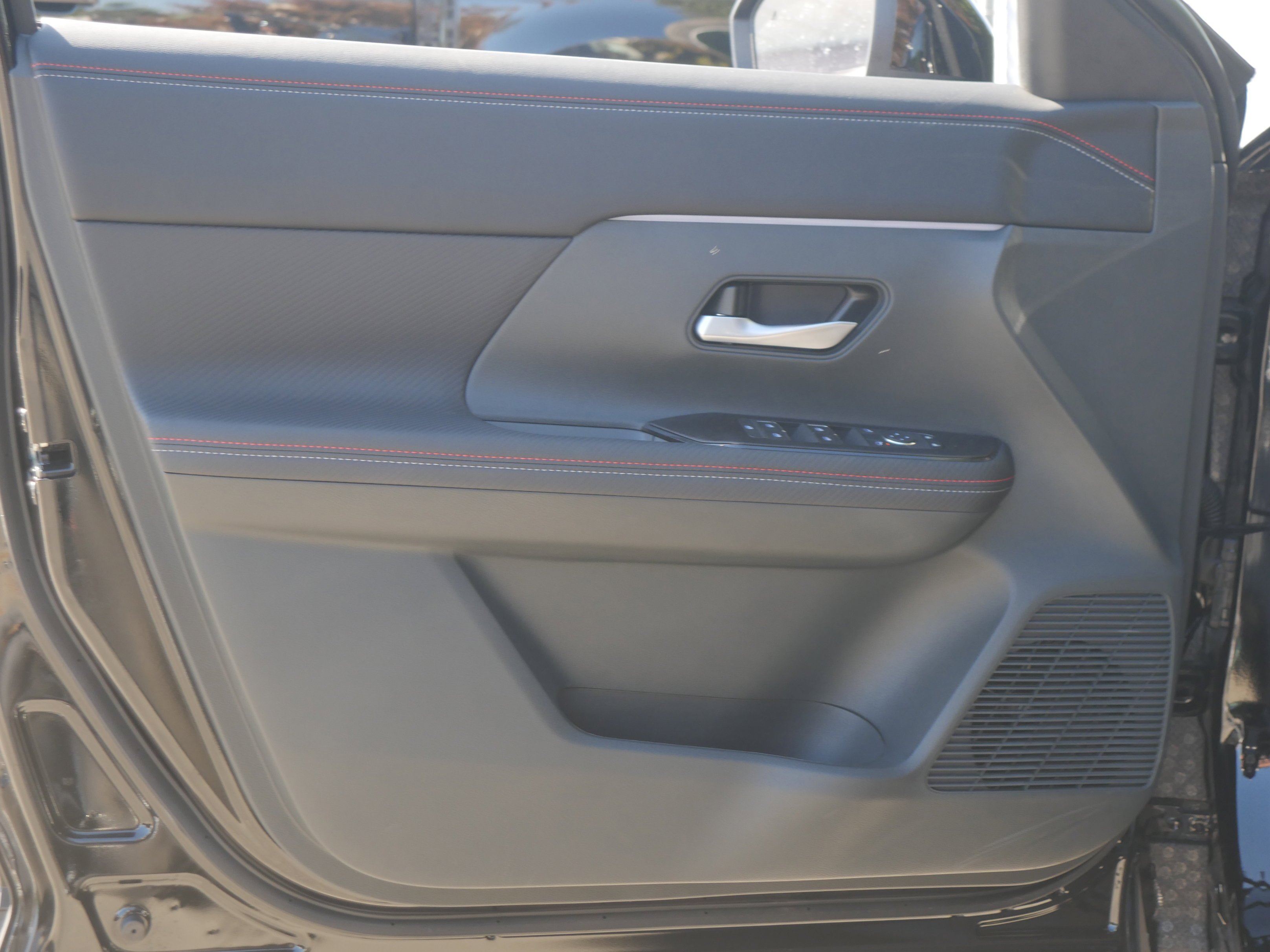 2026 Nissan KICKS SR AWD - Photo 32